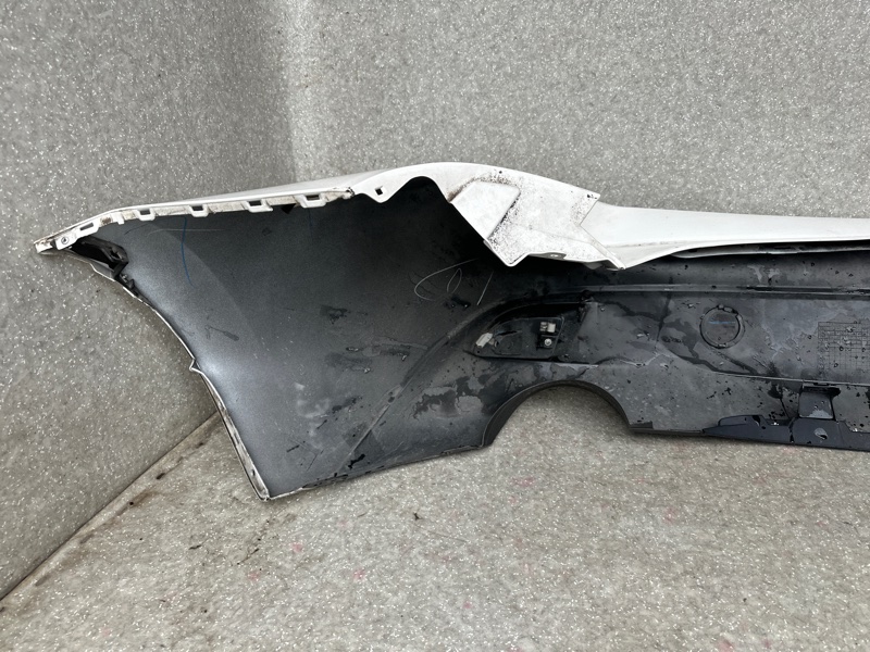 Бампер задний 3 BM 13-19 2015 HATCHBACK 2.0L 4 Бампер задний 3 BM 13-19 2015 HATCHBACK 2.0L 4