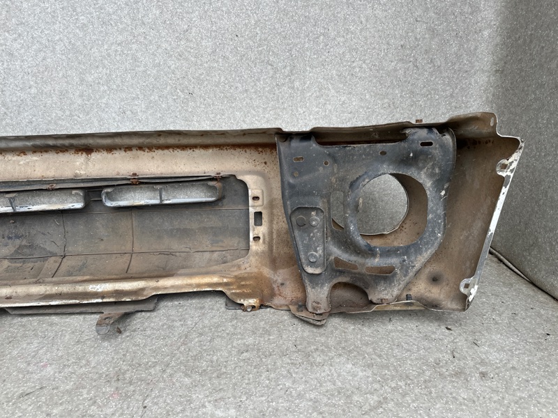 Бампер передний TUNDRA 07-13