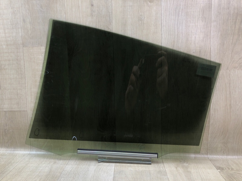 Стекло двери заднее правое PRIUS 16- 2017 1.8 2ZRFXE Стекло двери заднее правое PRIUS 16- 2017 1.8 2ZRFXE