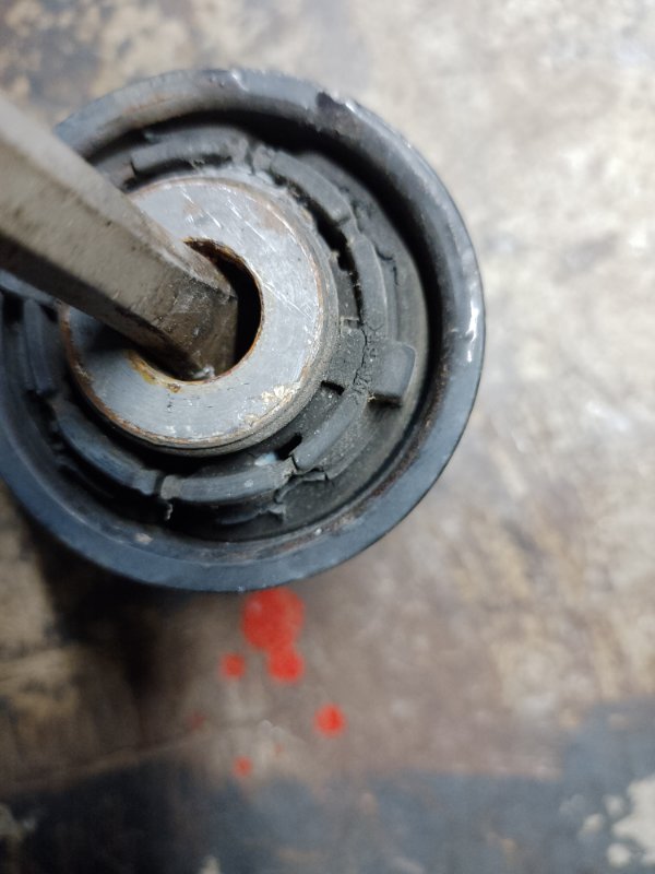 Рычаг задней подвески поперечный нижний задний правый 6 GJ 12- 2013 Седан 2.5 Рычаг задней подвески поперечный нижний задний правый 6 GJ 12- 2013 Седан 2.5