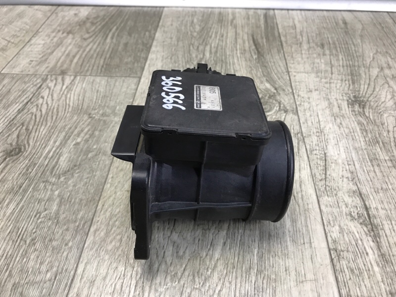 Расходомер воздуха LANCER IX 9 03-07 2004 Седан 2.0 Расходомер воздуха LANCER IX 9 03-07 2004 Седан 2.0