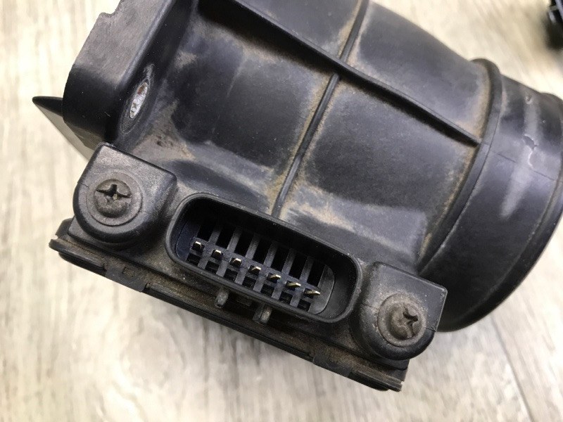 Расходомер воздуха LANCER IX 9 03-07 2004 Седан 2.0 Расходомер воздуха LANCER IX 9 03-07 2004 Седан 2.0