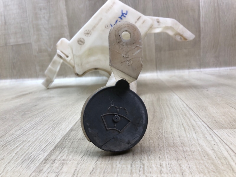 Бачок омывателя ROGUE 08-15 2010 2.5 QR25DE Бачок омывателя ROGUE 08-15 2010 2.5 QR25DE