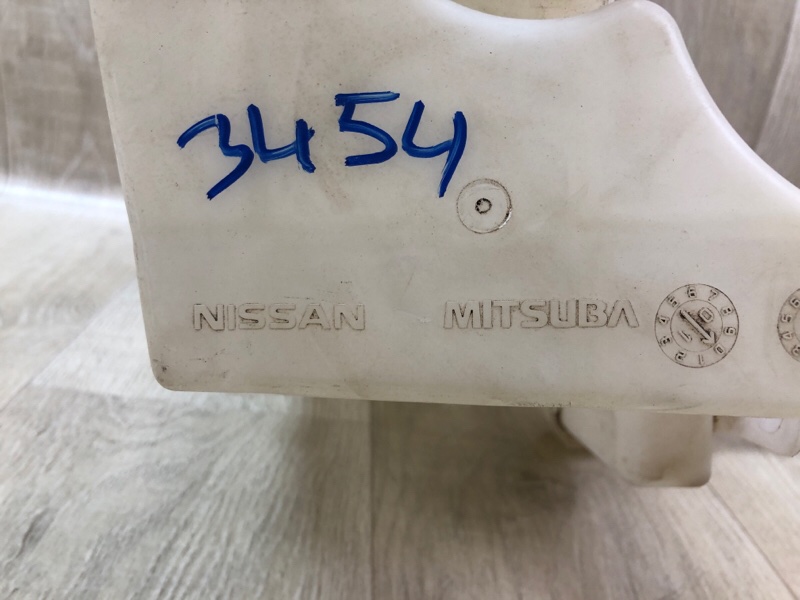 Бачок омывателя ROGUE 08-15 2010 2.5 QR25DE Бачок омывателя ROGUE 08-15 2010 2.5 QR25DE