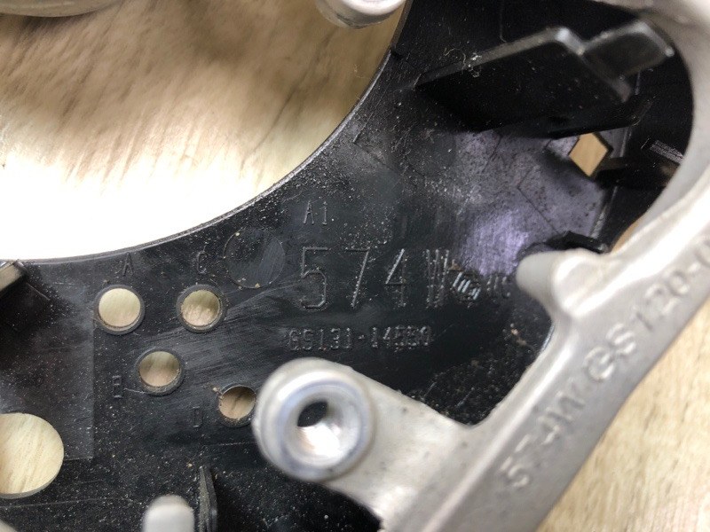 Руль SIENNA 11-16 2014 3.5 2GR-FE Руль SIENNA 11-16 2014 3.5 2GR-FE