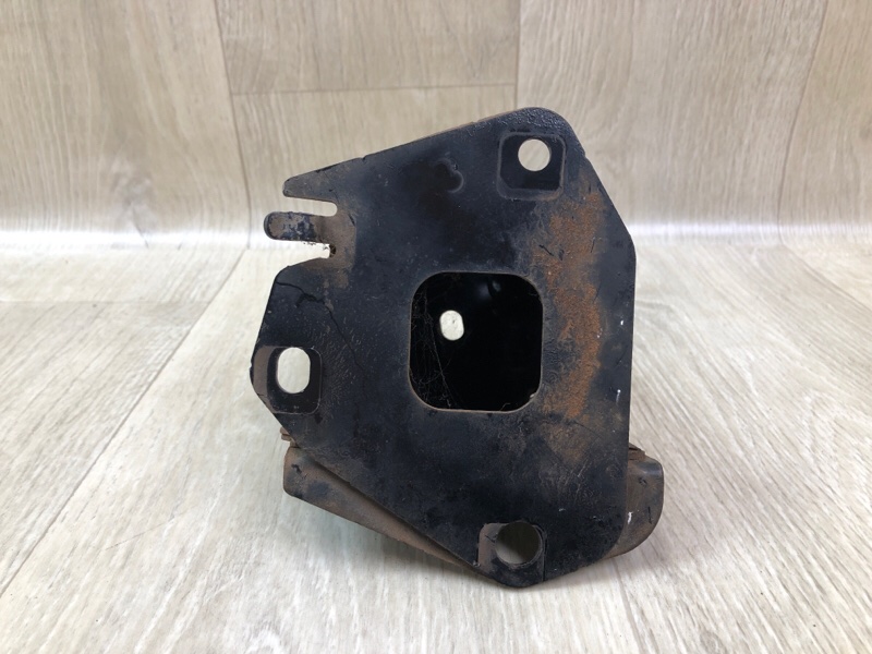 Кронштейн усилителя заднего бампера левый ROGUE 08-15 2010 2.5 QR25DE Кронштейн усилителя заднего бампера левый ROGUE 08-15 2010 2.5 QR25DE