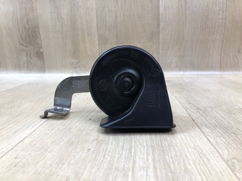 Запчасть сигнал FORD ESCAPE 12-19 2018 T15HDTX JJ5Z-13832-B Б/У Сигнал FORD ESCAPE 12-19 2018 T15HDTX JJ5Z-13832-B Б/У