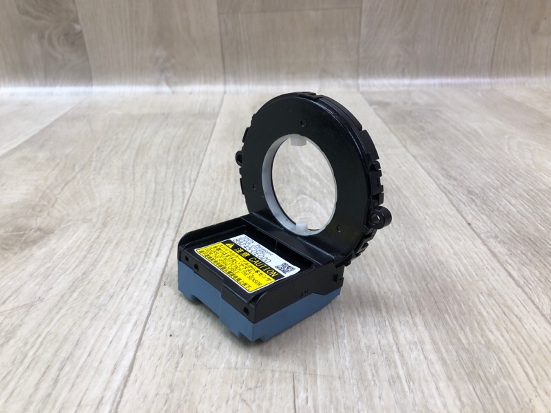 Запчасть датчик угла поворота руля TOYOTA SIENNA 11-16 2014 3.5 2GR-FE 892450E020 Б/У Датчик угла поворота руля TOYOTA SIENNA 11-16 2014 3.5 2GR-FE 892450E020 Б/У