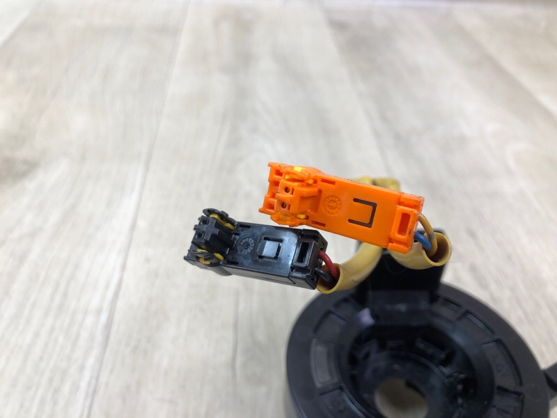 Шлейф Airbag SIENNA 11-16 2014 3.5 2GR-FE Шлейф Airbag SIENNA 11-16 2014 3.5 2GR-FE