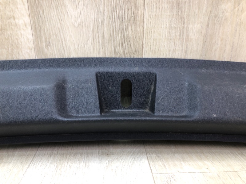 Накладка на порог багажника DODGE JOURNEY 08-20 2.4 ED3 Накладка на порог багажника DODGE JOURNEY 08-20 2.4 ED3