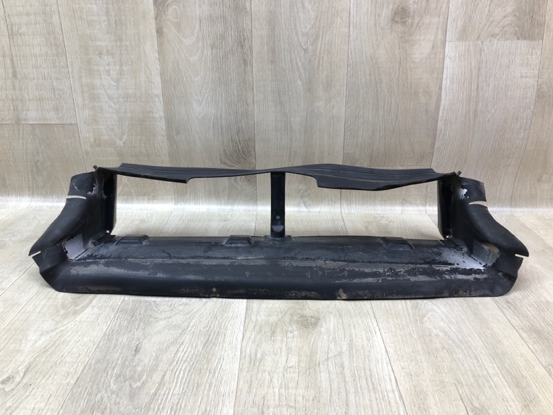 Запчасть дефлектор радиатора FORD FOCUS 10-18 MK3 CP9Z-8312-B Б/У Дефлектор радиатора FORD FOCUS 10-18 MK3 CP9Z-8312-B Б/У