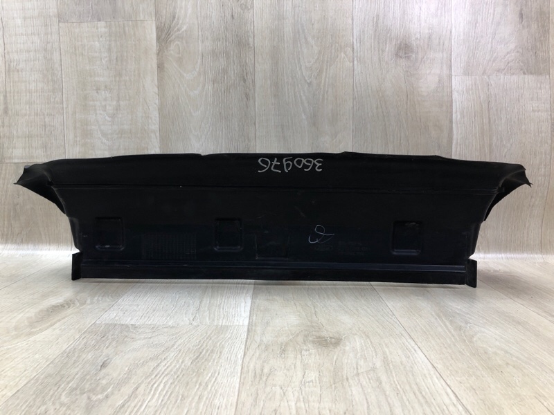 Дефлектор радиатора FOCUS 10-18 MK3 Дефлектор радиатора FOCUS 10-18 MK3