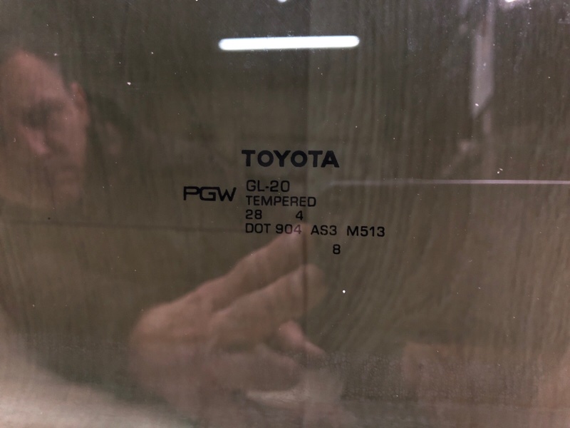 Стекло двери заднее левое SIENNA 11-16 2014 3.5 2GR-FE