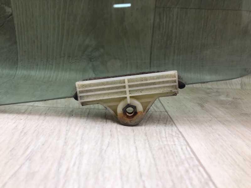 Стекло двери заднее правое ELANTRA MD 10-15 2014 1.8 G4NB