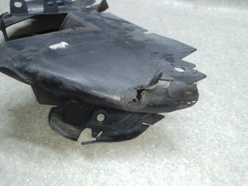 Дефлектор радиатора правый DODGE JOURNEY 08-20 3.6 ERB