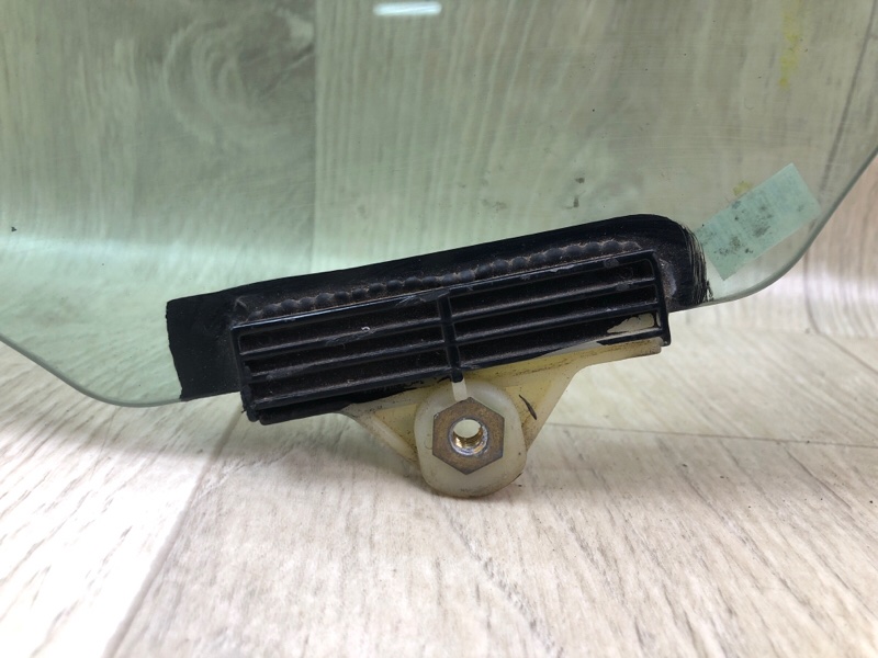 Стекло двери заднее левое FORTE YD 12- 2013 2.0 G4NC