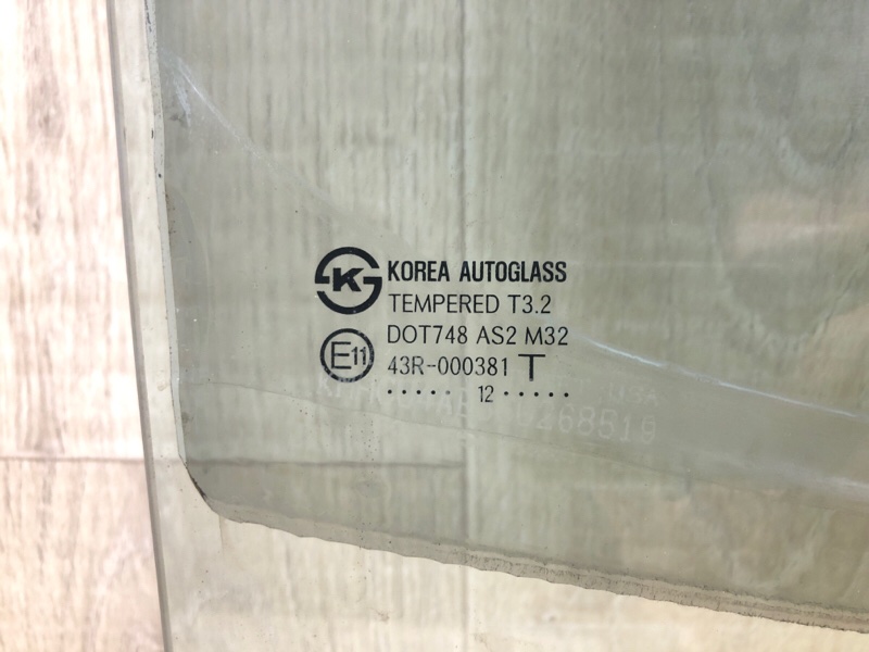 Стекло двери заднее правое ACCENT RB 10- 2013 1.6 G4FD