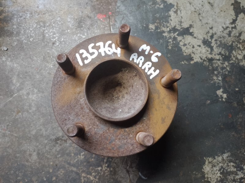 Запчасть ступица задняя правая MAZDA 6 GJ 12- 2013 Седан 2.5 KD31-26-15XA Б/У Ступица задняя правая MAZDA 6 GJ 12- 2013 Седан 2.5 KD31-26-15XA Б/У