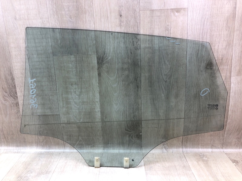 Стекло двери заднее правое ACCENT RB 10- 2013 ХЭТЧБЭК 1.6 G4FD