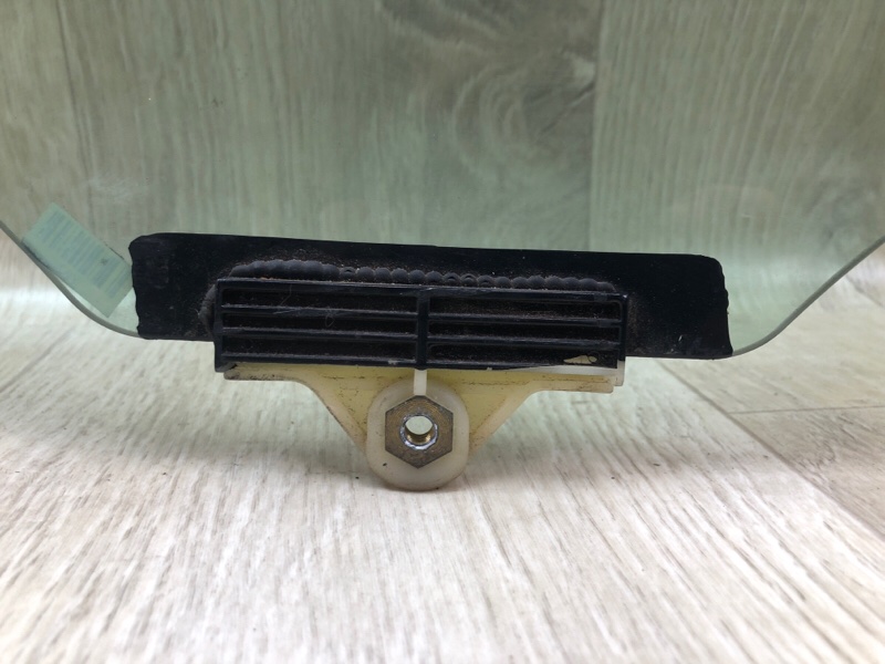 Стекло двери заднее правое FORTE YD 12- 2013 2.0 G4NC