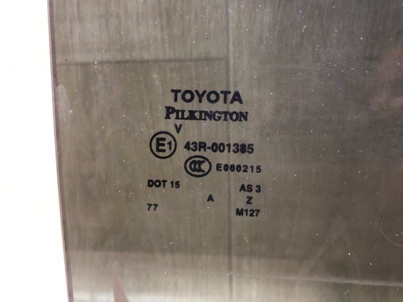 Стекло двери заднее правое VENZA 09-16 2013 3.5 2GR-FE