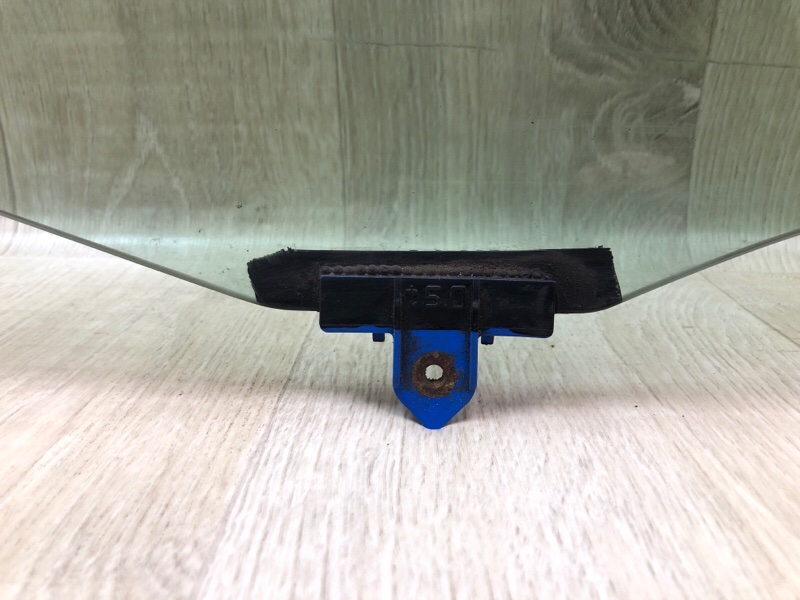 Стекло двери переднее правое SIENNA 11-16 2014 3.5 2GR-FE