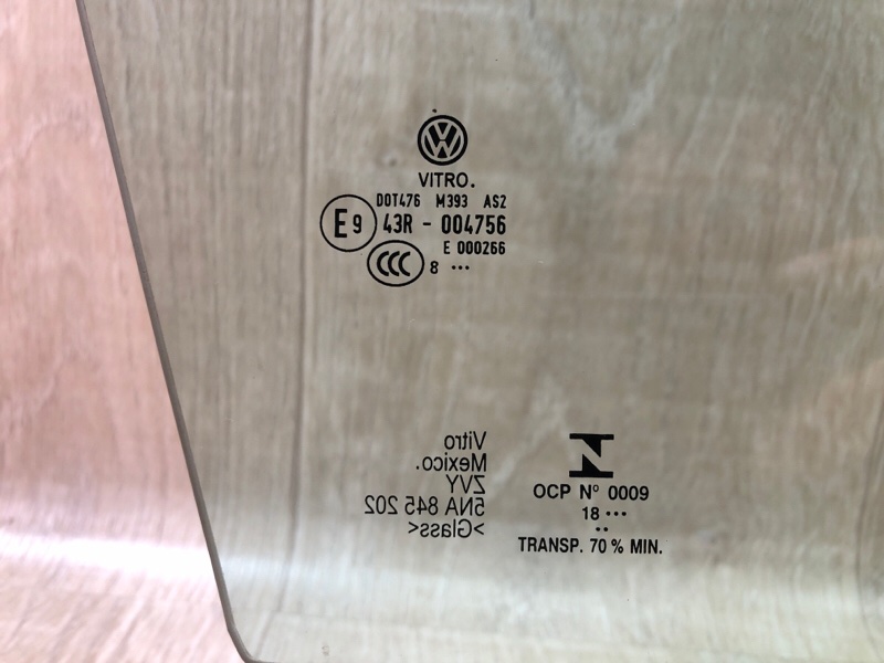 Стекло двери переднее правое TIGUAN 16-23 2018 DGUA 2.0 Стекло двери переднее правое TIGUAN 16-23 2018 DGUA 2.0