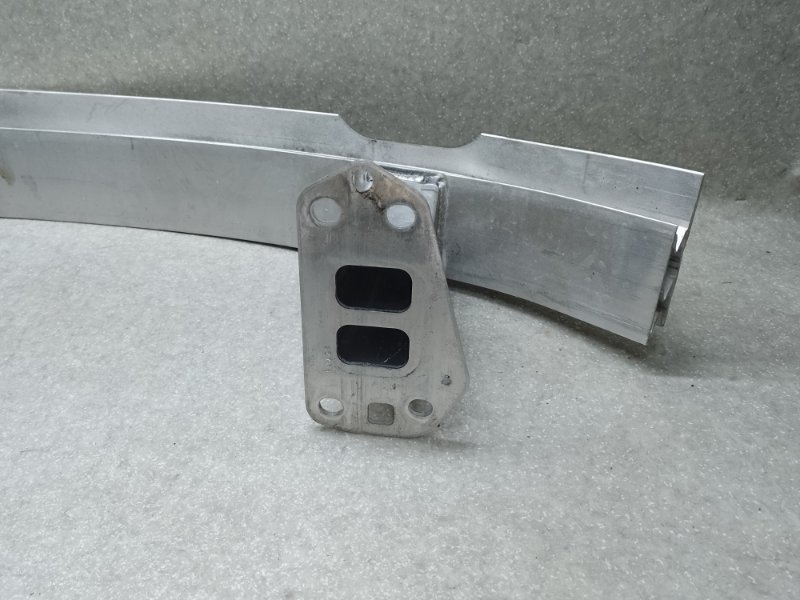 Усилитель переднего бампера 200 14-16 2016 2.4 ED6