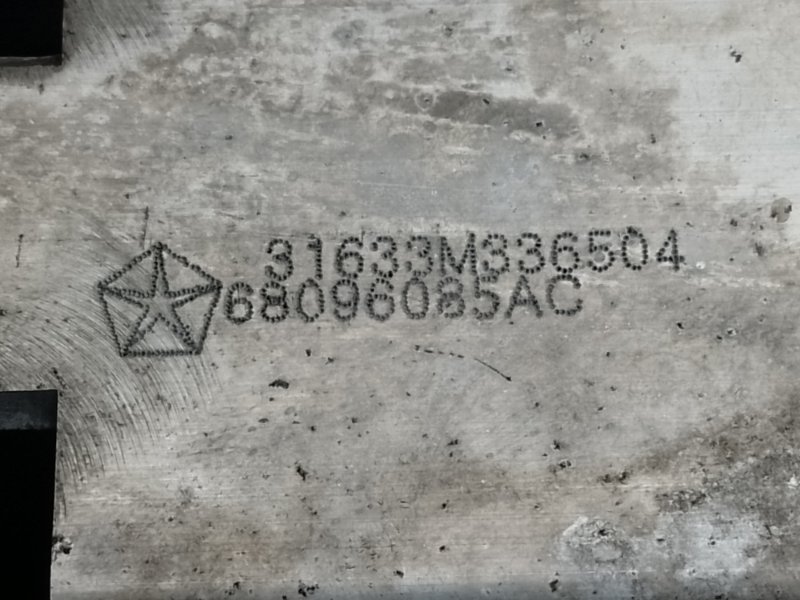 Кронштейн переднего бампера левый 200 14-16 2016 2.4 ED6