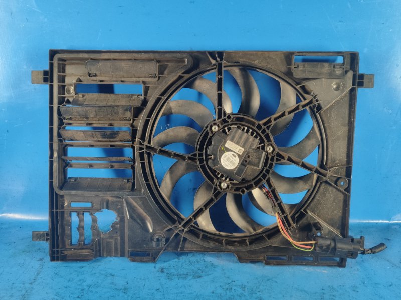 Диффузор вентилятора основного радиатора FORD ESCAPE 12-19 CV6Z-8C607-Q Б/У