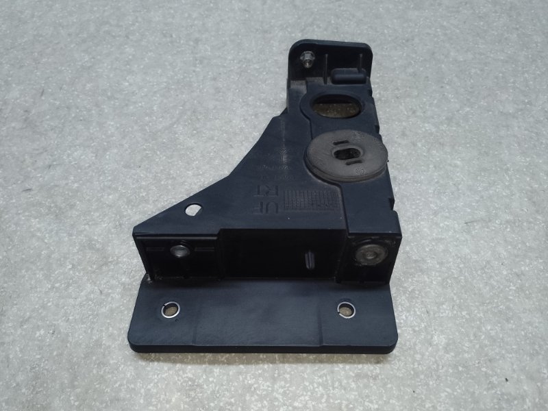 Крепление радиатора правое 200 14-16 2016 2.4 ED6