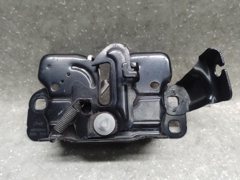 Запчасть замок капота CHRYSLER 200 14-16 2016 2.4 ED6 68202 834AA Б/У Замок капота CHRYSLER 200 14-16 2016 2.4 ED6 68202 834AA Б/У