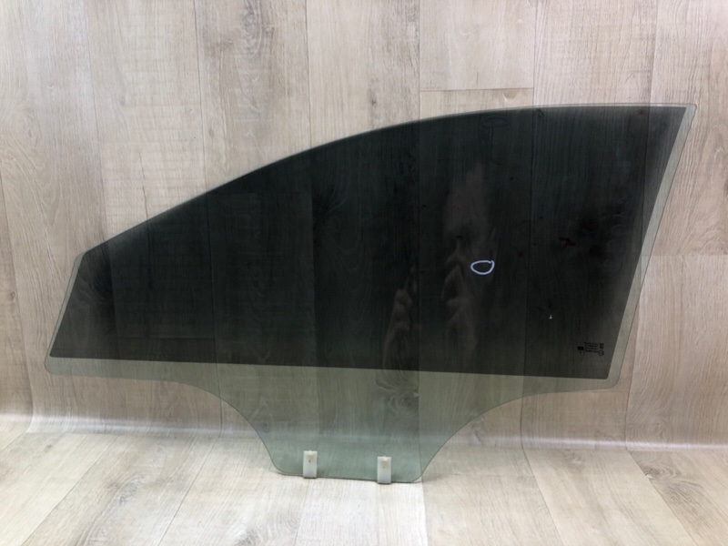 Стекло двери переднее правое ACCENT RB 10- 2014 1.6 G4FD