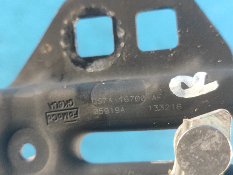 Замок капота правый FUSION 14-