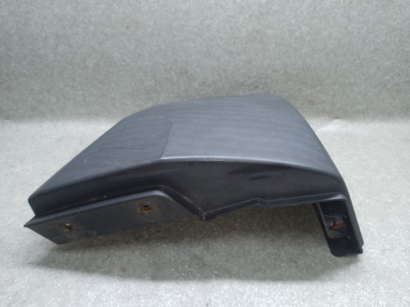 Клык бампера задний правый HUMMER H3 05-10 L52 3.5 L Клык бампера задний правый HUMMER H3 05-10 L52 3.5 L