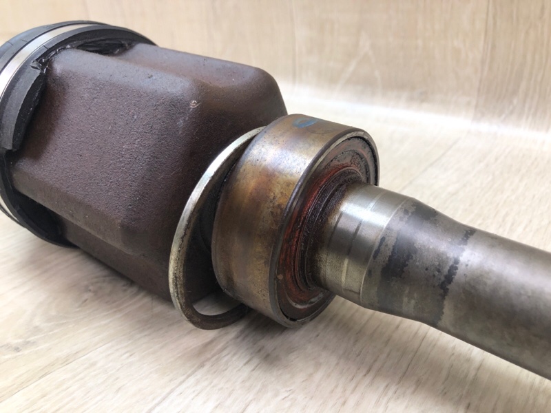 Привод передний правый TOYOTA VENZA 09-16 3.5 2GR-FE Привод передний правый TOYOTA VENZA 09-16 3.5 2GR-FE