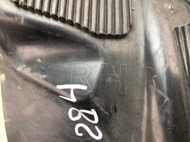 Подкрылок передний правый ACCENT RB 10- 2014 1.6 G4FD Подкрылок передний правый ACCENT RB 10- 2014 1.6 G4FD