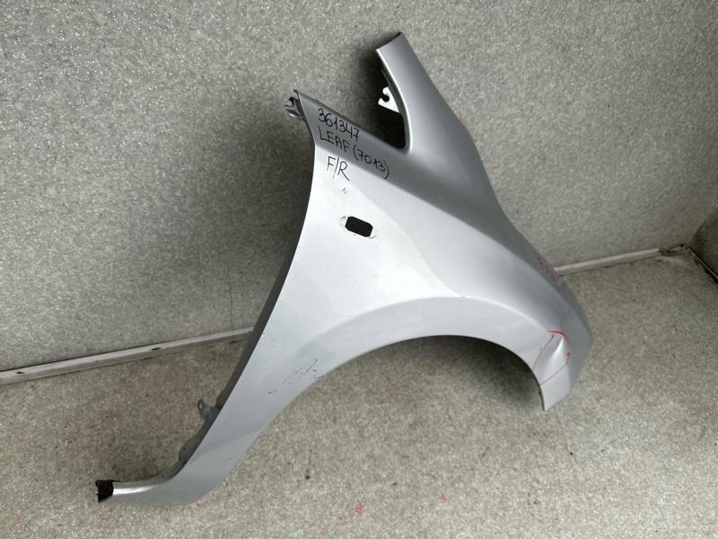 Крыло переднее правое NISSAN LEAF 10-17 EM61 Крыло переднее правое NISSAN LEAF 10-17 EM61