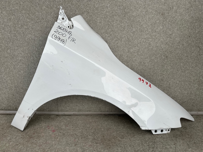 Запчасть крыло переднее правое CHRYSLER 200 14-16 2016 2.4 ED6 68143 656AA Б/У Крыло переднее правое CHRYSLER 200 14-16 2016 2.4 ED6 68143 656AA Б/У