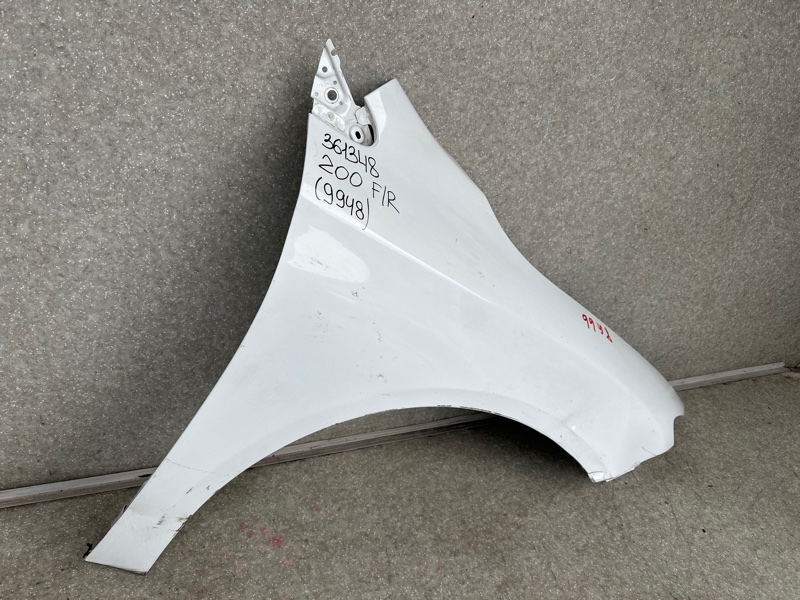 Крыло переднее правое CHRYSLER 200 14-16 2.4 ED6 Крыло переднее правое CHRYSLER 200 14-16 2.4 ED6