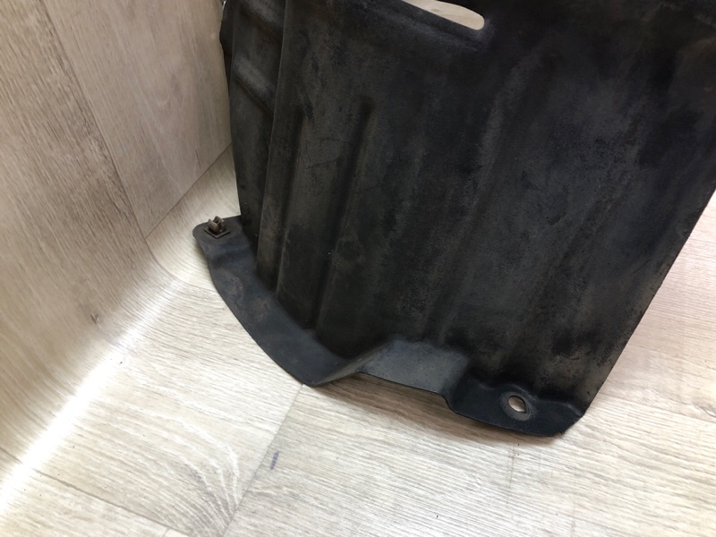 Подкрылок передний правый VENZA 09-16 2013 3.5 2GR-FE Подкрылок передний правый VENZA 09-16 2013 3.5 2GR-FE