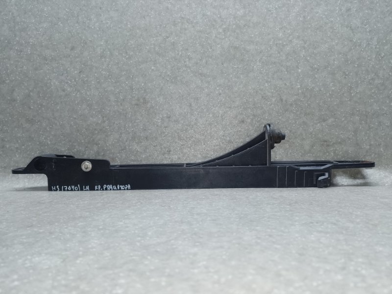 Запчасть крепление радиатора левое HUMMER H3 05-10 2006 L52 3.5 L 25964055 Б/У Крепление радиатора левое HUMMER H3 05-10 2006 L52 3.5 L 25964055 Б/У