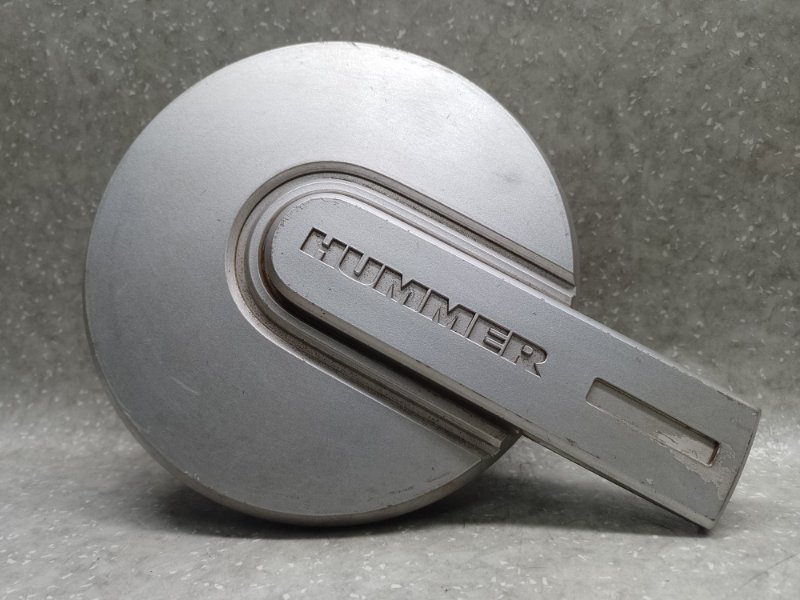 Запчасть заглушка колесного диска HUMMER H3 05-10 2006 L52 3.5 L 09597233 Б/У Заглушка колесного диска HUMMER H3 05-10 2006 L52 3.5 L 09597233 Б/У