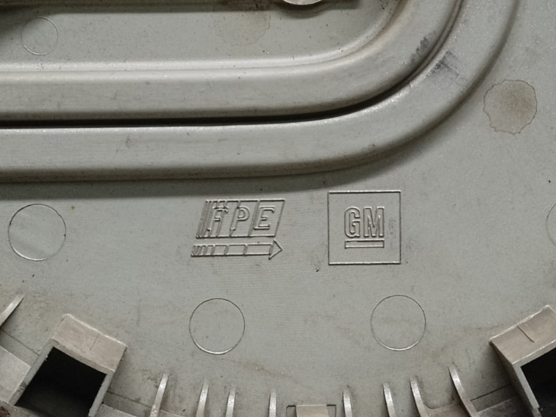 Заглушка колесного диска H3 05-10 2006 L52 3.5 L Заглушка колесного диска H3 05-10 2006 L52 3.5 L