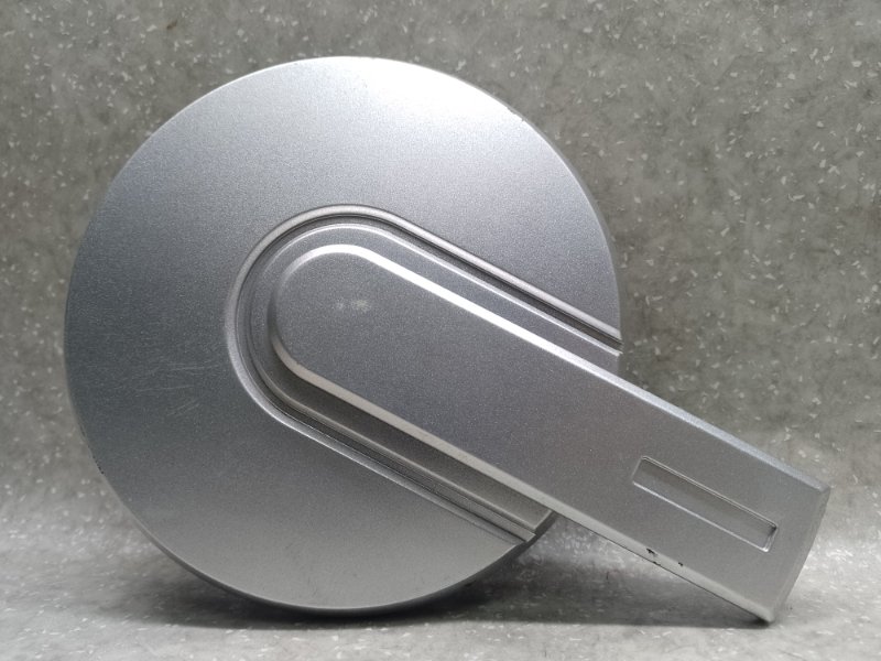 Запчасть заглушка колесного диска HUMMER H3 05-10 2006 L52 3.5 L 09597233 Б/У Заглушка колесного диска HUMMER H3 05-10 2006 L52 3.5 L 09597233 Б/У