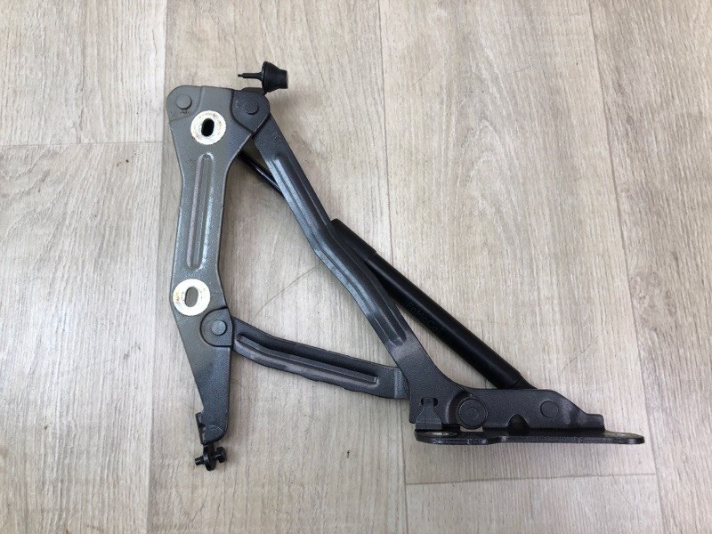 Петля крышки багажника левая MUSTANG 15- 2017 Кабриолет 3.7 C37PDED Петля крышки багажника левая MUSTANG 15- 2017 Кабриолет 3.7 C37PDED