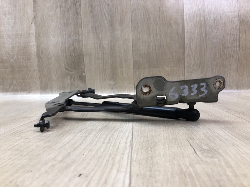 Петля крышки багажника левая FORD MUSTANG 15- Кабриолет 3.7 C37PDED Петля крышки багажника левая FORD MUSTANG 15- Кабриолет 3.7 C37PDED