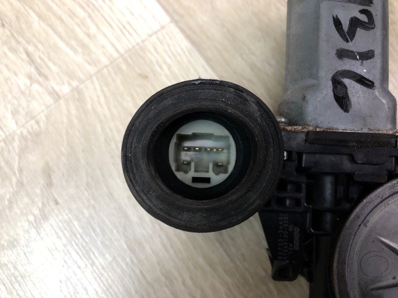 Стеклоподъемник задний правый PATHFINDER R52 12-21 2013 3.5 VQ35DE