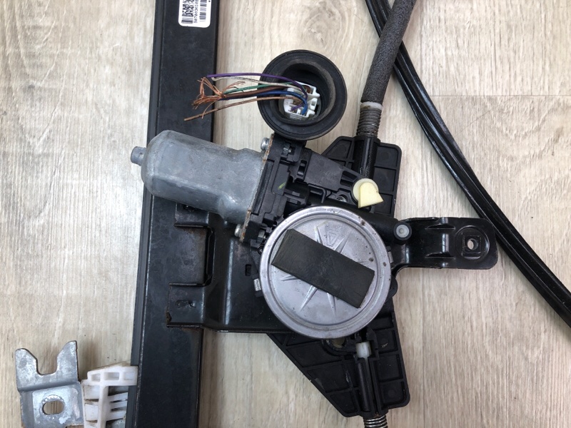 Стеклоподъемник передний правый NISSAN PATHFINDER R52 12-21 3.5 VQ35DE Стеклоподъемник передний правый NISSAN PATHFINDER R52 12-21 3.5 VQ35DE