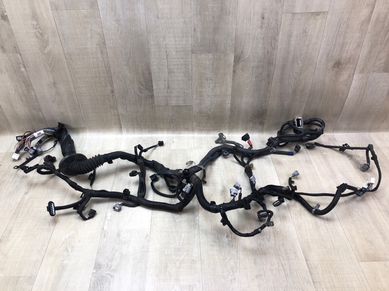 Запчасть проводка подкапотная TOYOTA TACOMA 05-15 2015 4.0 1GRFE 8212104771 Б/У Проводка подкапотная TOYOTA TACOMA 05-15 2015 4.0 1GRFE 8212104771 Б/У